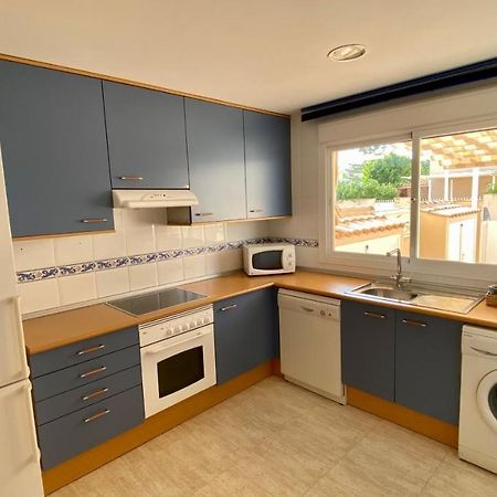 Bungalow Playa Apartment El Campello Luaran gambar
