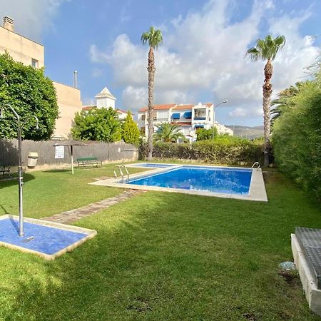 Bungalow Playa Apartment El Campello Luaran gambar