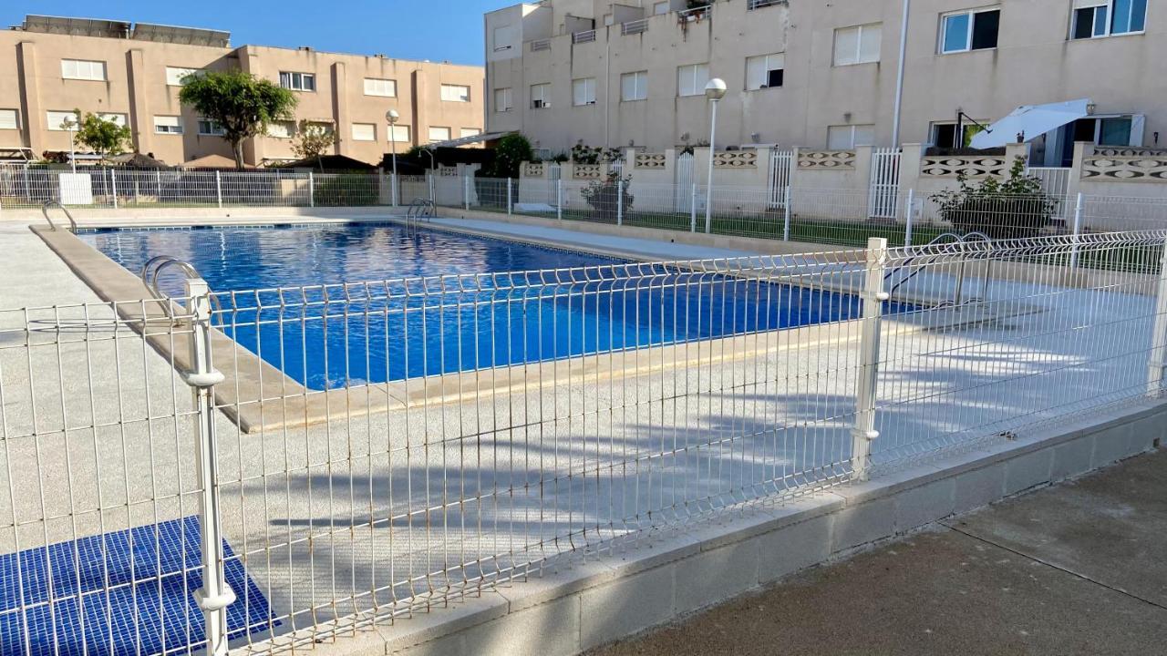 Bungalow Playa Apartment El Campello Luaran gambar